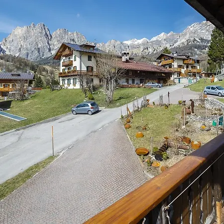 Chalet Alvera - Stayincortina * كورتينا دامبيتزو