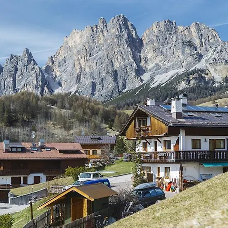 Apartment Chalet Alvera - Stayincortina